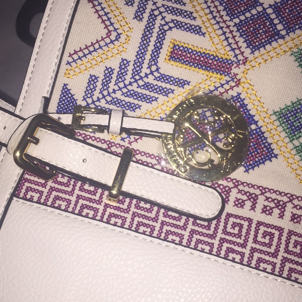 White tote - Picture 5 of 5